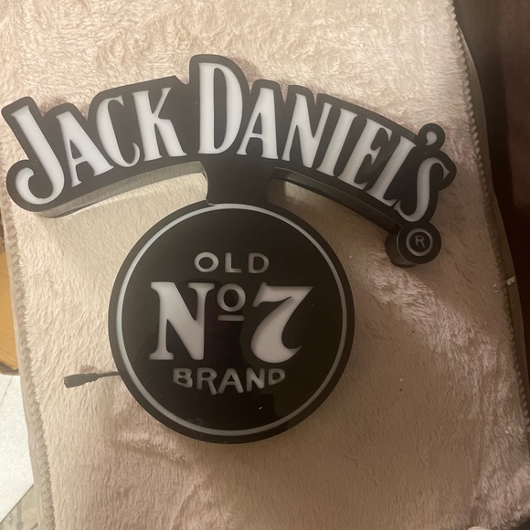 Neon lights - Picture 13 of 13